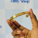 আয়াতুল কুরসি খোদাই করা প্রিমিয়াম কম্বো সেট – চেইন লকেট, আংটি ও ব্রেসলেট | Golden - Image 4